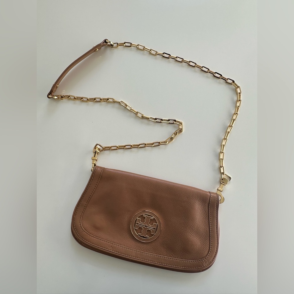 Tory Burch purse dust bag included.